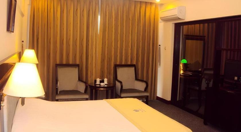 Huu Nghi Hotel Хайфон Екстер'єр фото