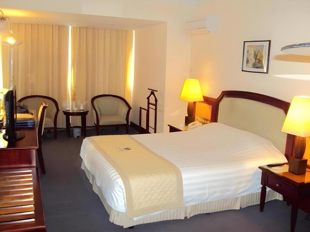 Huu Nghi Hotel Хайфон Екстер'єр фото